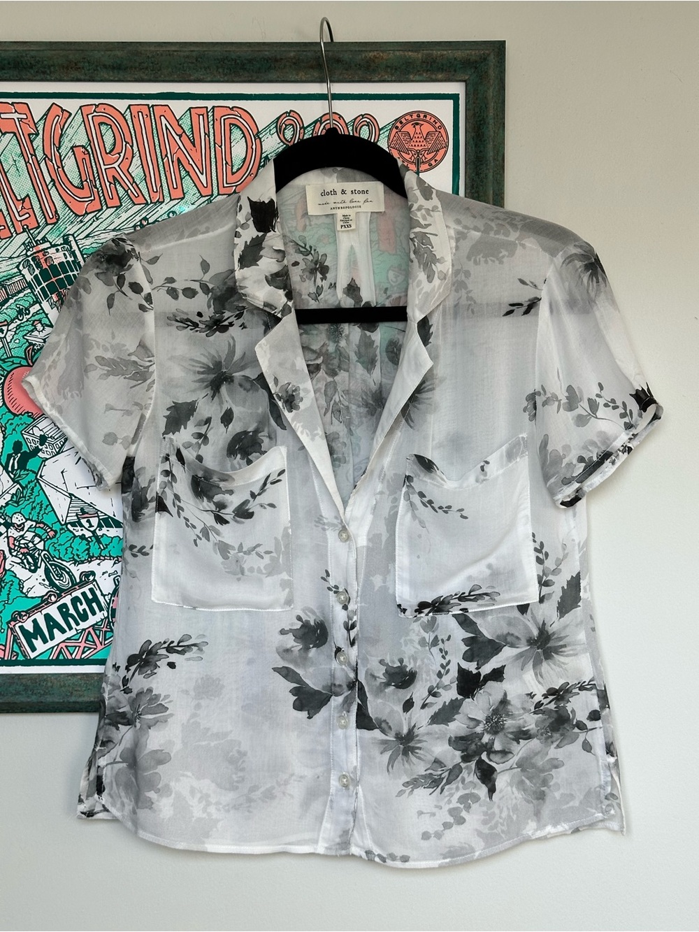 Cloth & Stone Anthropologie Women’s Floral Gray Button Up Shirt Blouse Size PXXS